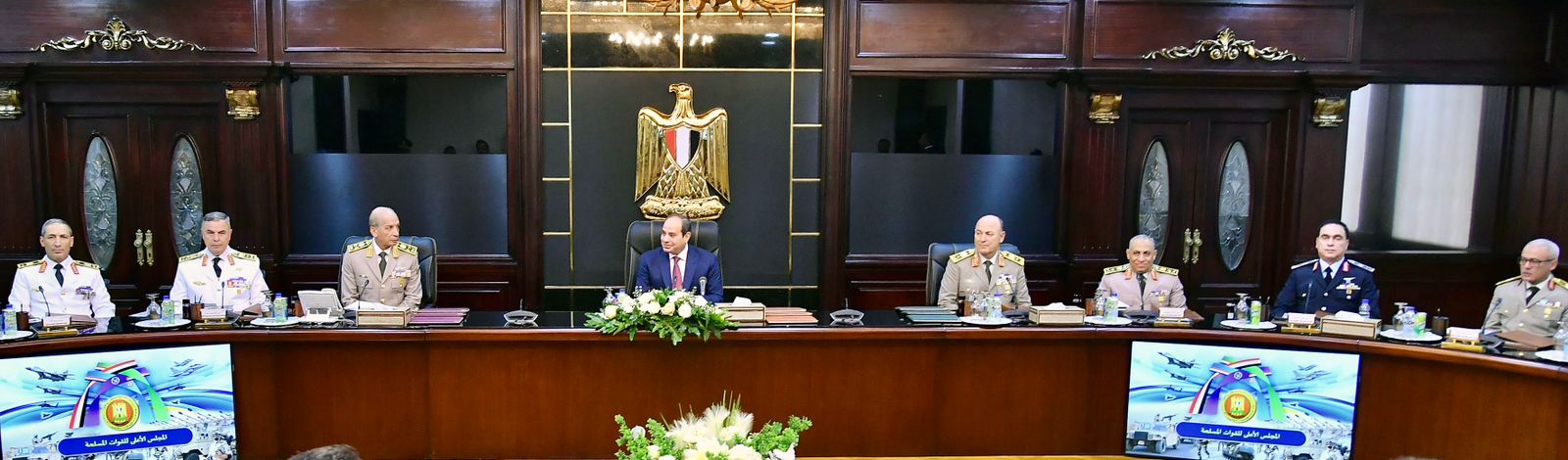 الرئيس السيسي يناقش مهام القوات المسلحة وجهودها في حماية ركائز الأمن القومي المصري
