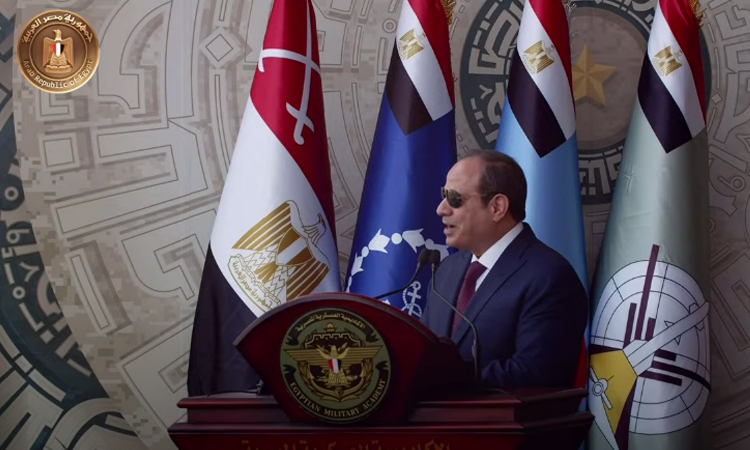 الرئيس السيسي: مصر تقف على أرض صلبة وقادرة على مواجهة كافة التحديات بفضل الأمن والاستقرار