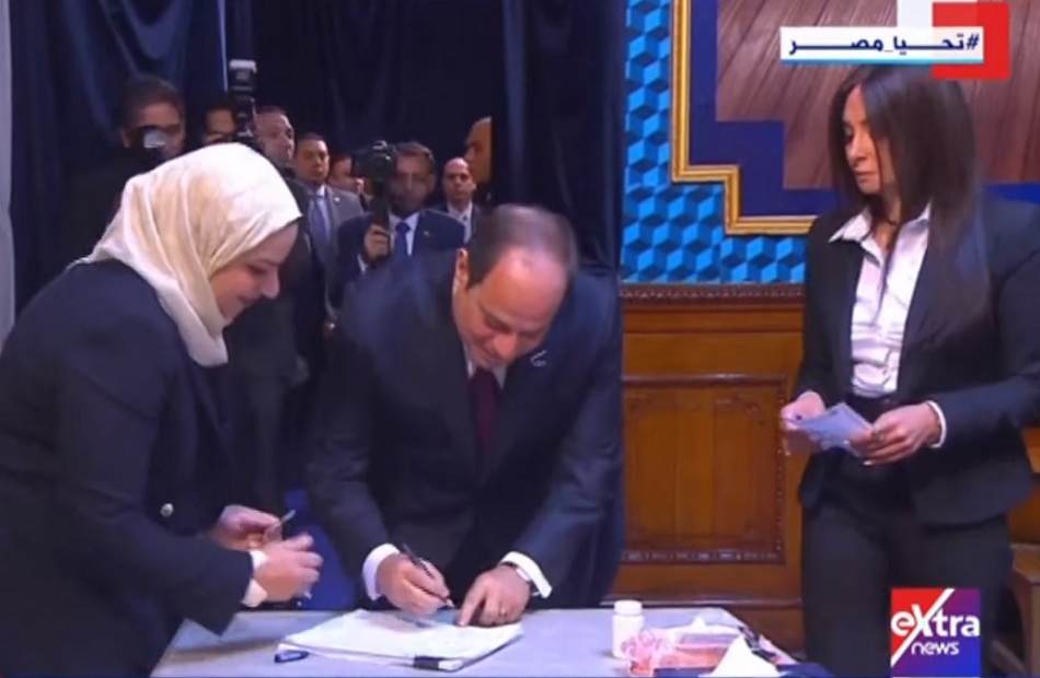 المرشح الرئاسي عبد الفتاح السيسي يدلي بصوته فى الانتخابات الرئاسية