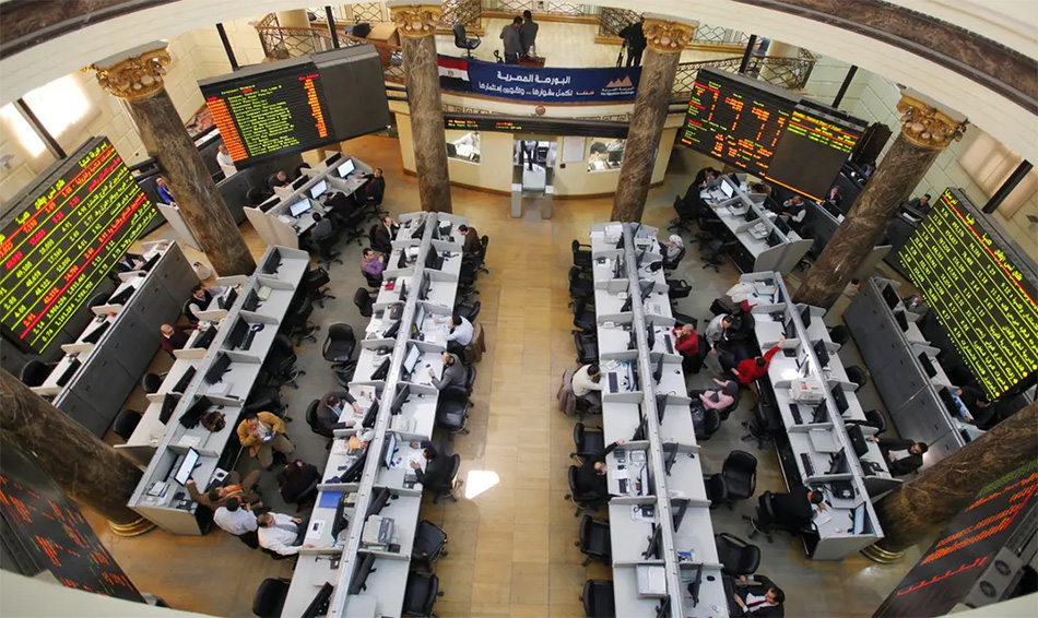 The performance of the Egyptian Stock Exchange indices varied at the beginning of trading on Tuesday